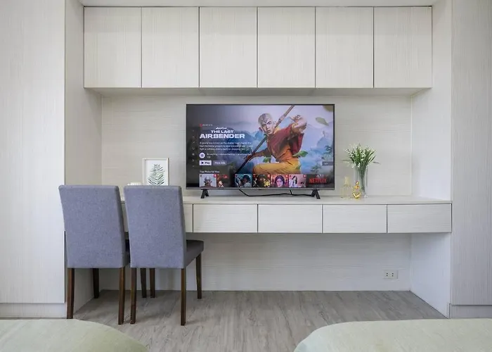 Express Condotel 731,3 Minutes To Airport,mall, With Gym & Pool,fast Wi-fi,free Netflix Apartment *