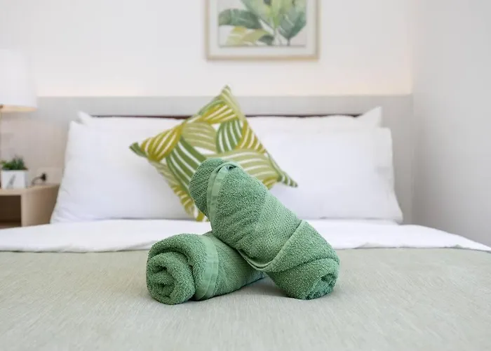 Express Condotel 731,3 Minutes To Airport,mall, With Gym & Pool,fast Wi-fi,free Netflix *