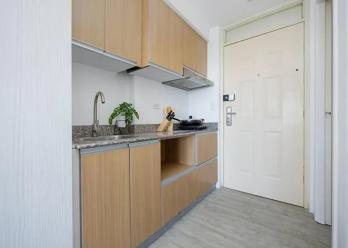Apartment Express Condotel 731,3 Minutes To Airport,mall, With Gym & Pool,fast Wi-fi,free Netflix *