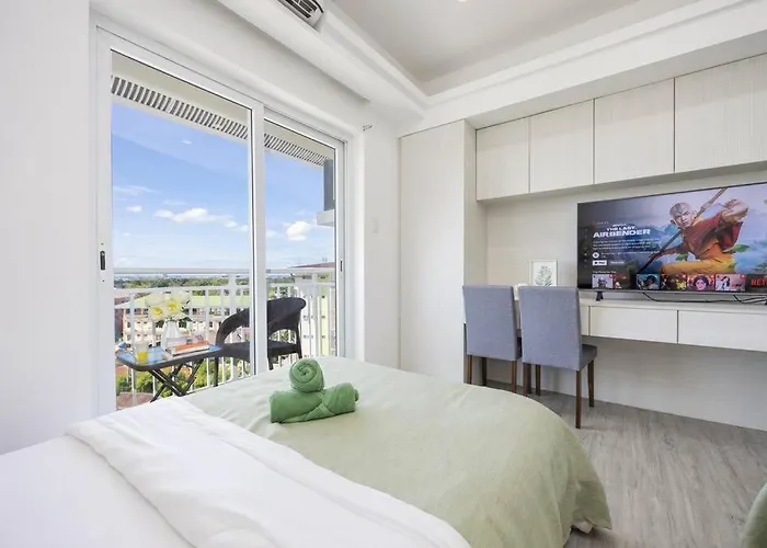 Express Condotel 731,3 Minutes To Airport,mall, With Gym & Pool,fast Wi-fi,free Netflix Lapu-Lapu City